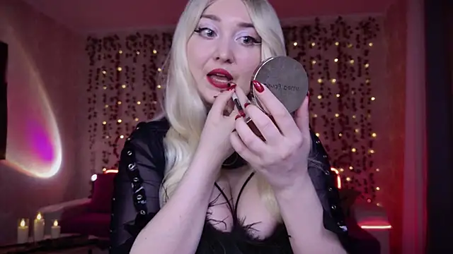 Snapshot of AllisonBlack_ chatting on 11/08/25, 03:23 AllisonBlack online show from 11/08/25, 03:23