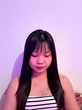 Maeve2k5 online show from 11/14/25, 12:48