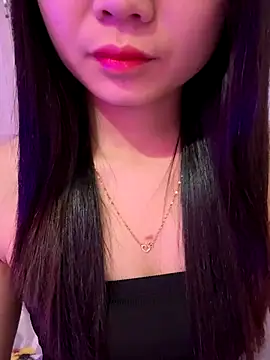 Maeve2k5 online show from 11/18/25, 11:25