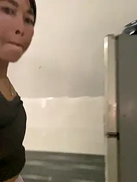 Linaannn online show from 11/12/25, 02:12