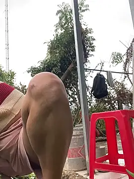 Linaannn online show from 02/11/26, 03:00