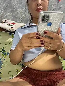 Linaannn online show from 03/12/26, 12:17