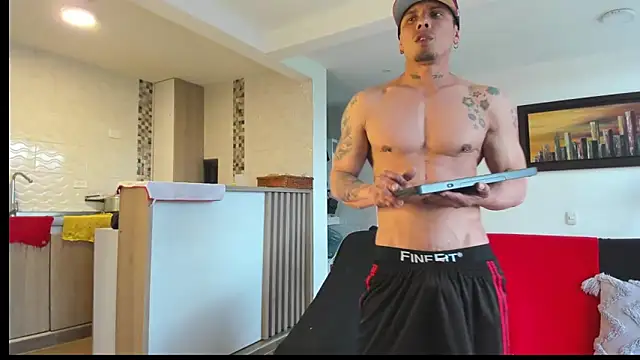 MARCELOANDLUCIAN online show from 01/14/26, 10:03