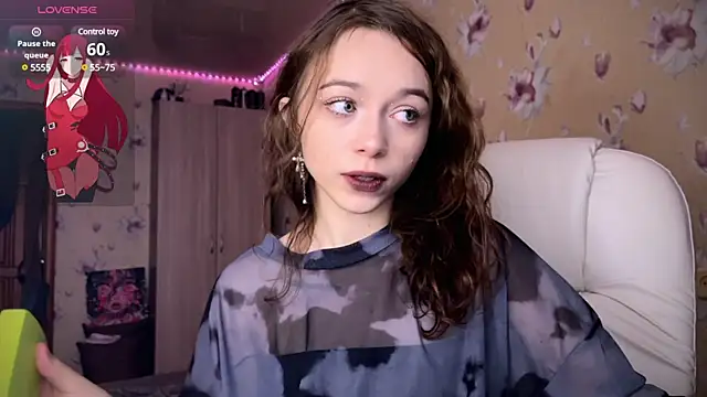 Snapshot of _SofiaBrown chatting on 02/02/25, 03:49 SofiaBrown online show from 02/02/25, 03:49