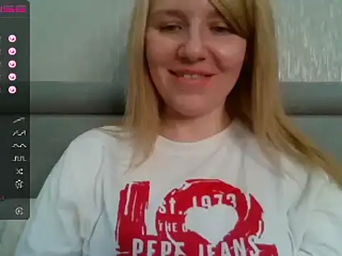 urbadkitty online show from 12/20/24, 11:00