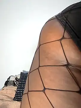 gymyagirlll online show from 12/11/24, 11:43