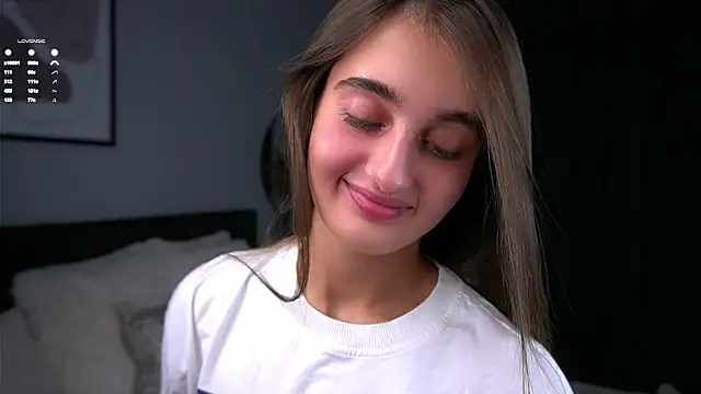 Snapshot of PiquingOgalala chatting on 10/25/25, 01:02 PiquingOgalala online show from 10/25/25, 01:02