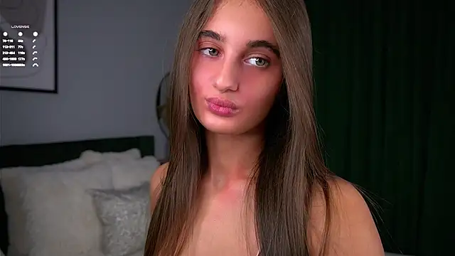 Snapshot of PiquingOgalala chatting on 10/30/25, 01:07 PiquingOgalala online show from 10/30/25, 01:07