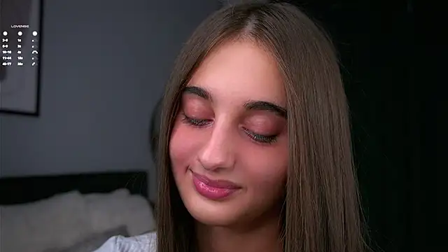 Snapshot of PiquingOgalala chatting on 11/04/25, 01:27 PiquingOgalala online show from 11/04/25, 01:27