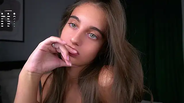 Snapshot of PiquingOgalala chatting on 11/22/25, 01:04 PiquingOgalala online show from 11/22/25, 01:04