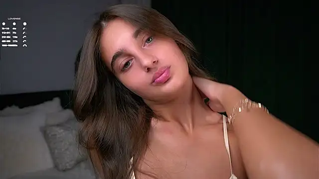 Snapshot of PiquingOgalala chatting on 12/02/25, 01:11 PiquingOgalala online show from 12/02/25, 01:11