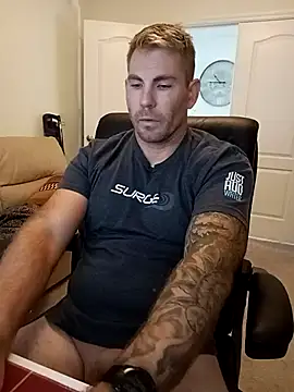 snakecharmer20000 online show from 10/16/25, 01:23