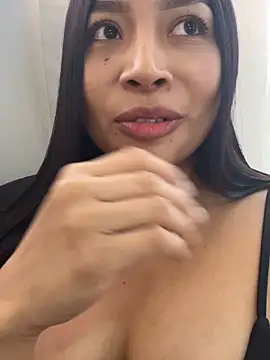 Snapshot of CarolineMaldonado chatting on 09/27/25, 01:27 CarolineMaldonado online show from 09/27/25, 01:27