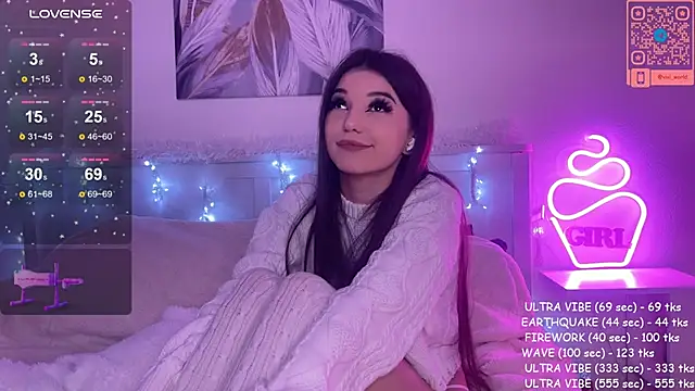 Snapshot of Veronica_leal chatting on 01/08/25, 04:33 Veronica leal online show from 01/08/25, 04:33