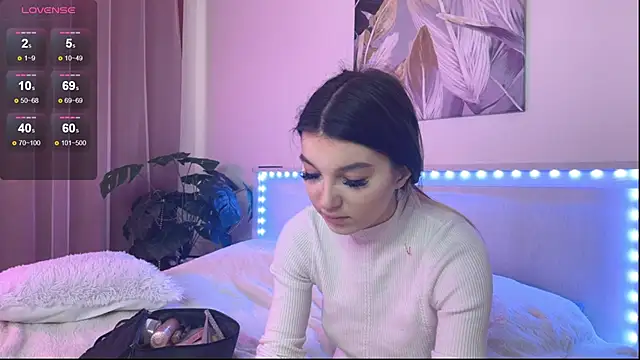 Veronica leal online show from 12/15/25, 10:52