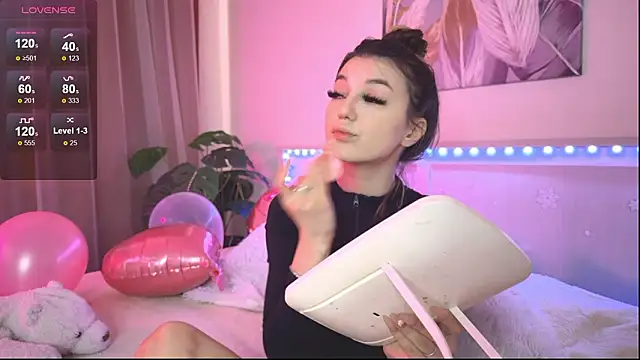 Veronica leal online show from 02/23/26, 08:33