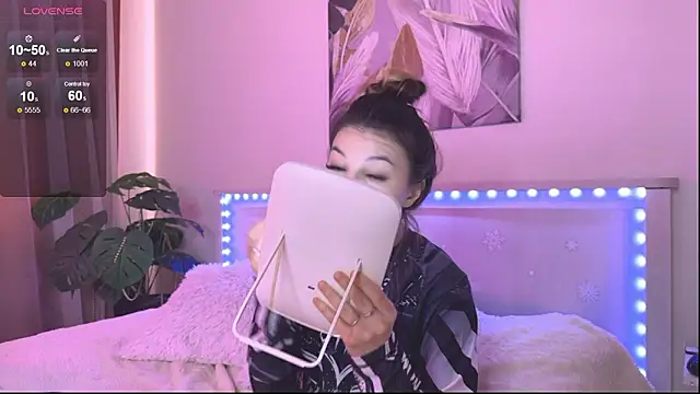 Veronica leal online show from 03/21/26, 11:04