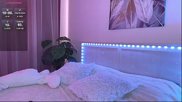 Veronica leal online show from 04/18/26, 09:24