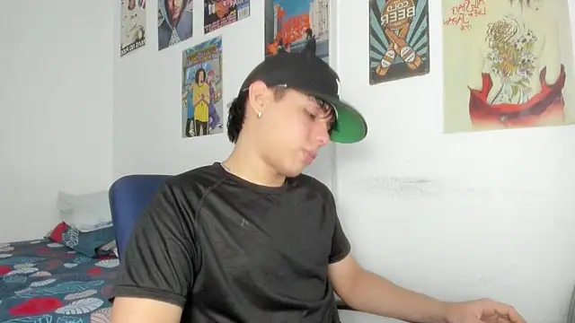 Snapshot of nathan_x1 chatting on 11/19/25, 07:03 nathan x1 online show from 11/19/25, 07:03