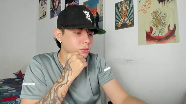 Snapshot of nathan_x1 chatting on 11/20/25, 07:46 nathan x1 online show from 11/20/25, 07:46