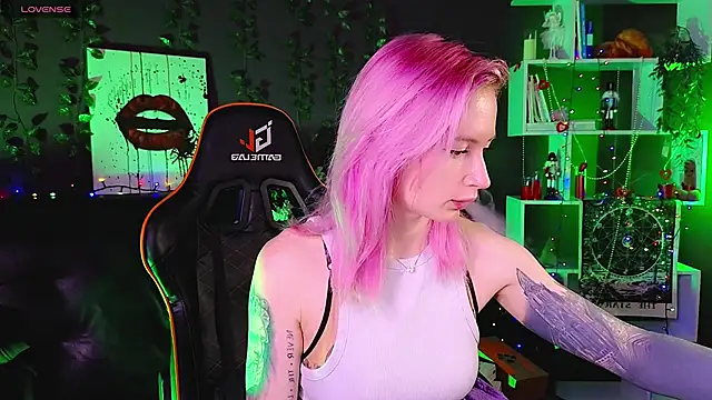  HelenCarter online show from 03/07/25, 08:44