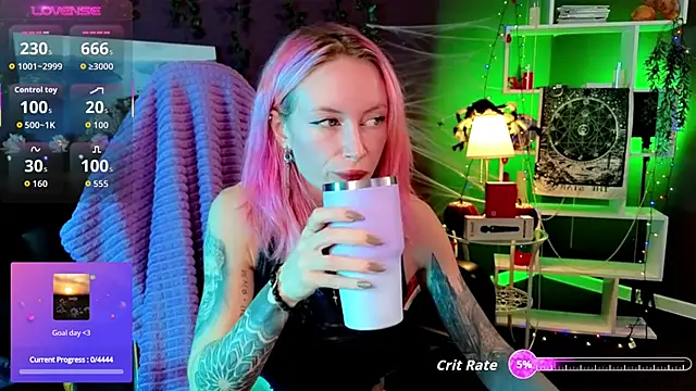  HelenCarter online show from 10/27/25, 08:35