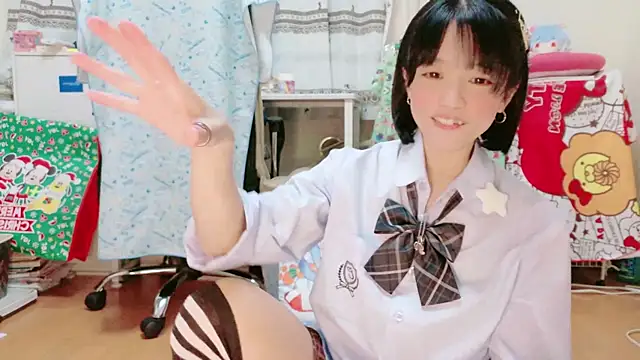 renapiyon8182 online show from 12/29/24, 01:45