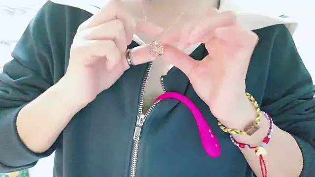 renapiyon8182 online show from 01/10/25, 07:54