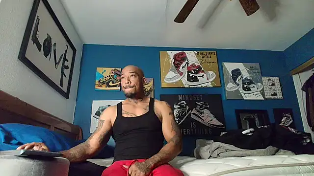 Snapshot of athephenomenal1 chatting on 11/19/25, 02:33 athephenomenal1 online show from 11/19/25, 02:33