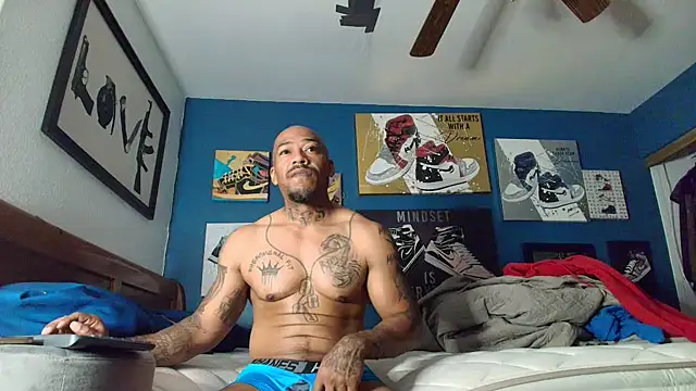 Snapshot of athephenomenal1 chatting on 11/19/25, 02:39 athephenomenal1 online show from 11/19/25, 02:39