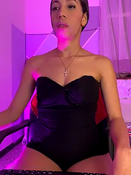 Lina10 online show from 11/15/25, 11:21