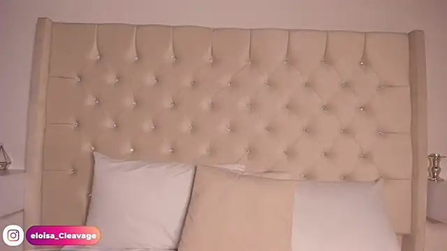 Eloisa cleavage  online show from 01/31/25, 02:07