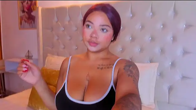 Eloisa cleavage  online show from 10/08/25, 10:02