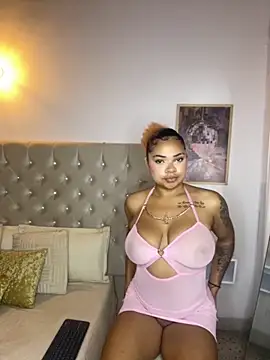 Eloisa cleavage  online show from 11/28/25, 10:07