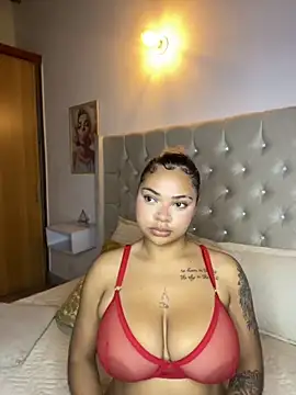 Eloisa cleavage  online show from 11/29/25, 10:07