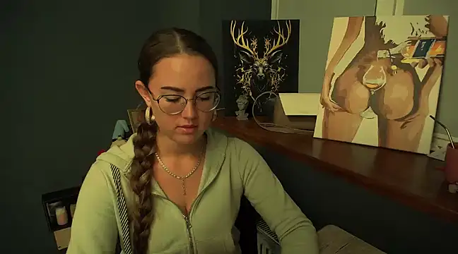 luxie milady online show from 12/19/24, 04:24