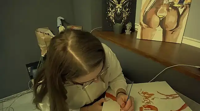 luxie milady online show from 02/12/25, 01:59