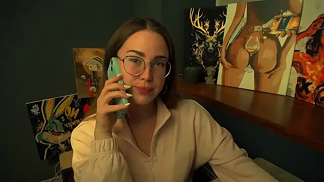 luxie milady online show from 04/17/26, 01:14