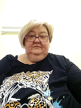 Awn290668 online show from 10/03/25, 04:04