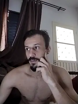 LopeseLua online show from 11/05/25, 03:23