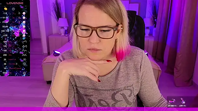 EVAshinyGIRL online show from 12/21/24, 07:56