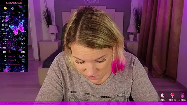 EVAshinyGIRL online show from 12/28/24, 10:47