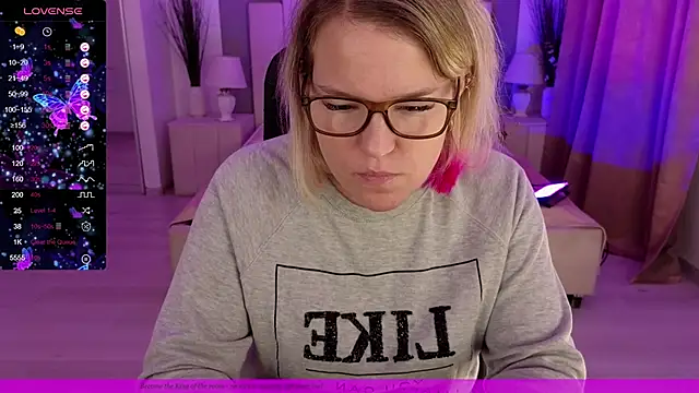 EVAshinyGIRL online show from 01/05/25, 07:49