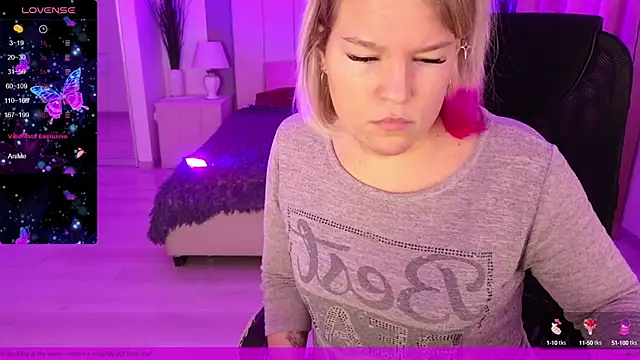 EVAshinyGIRL online show from 01/24/25, 07:51