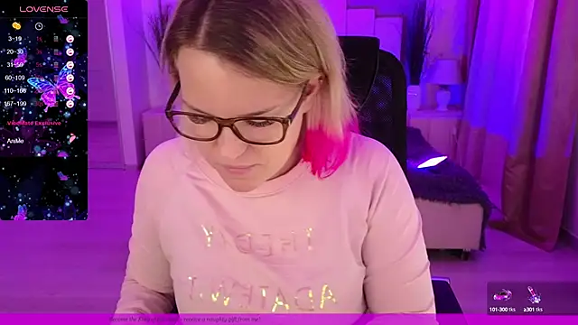 EVAshinyGIRL online show from 02/07/25, 08:11