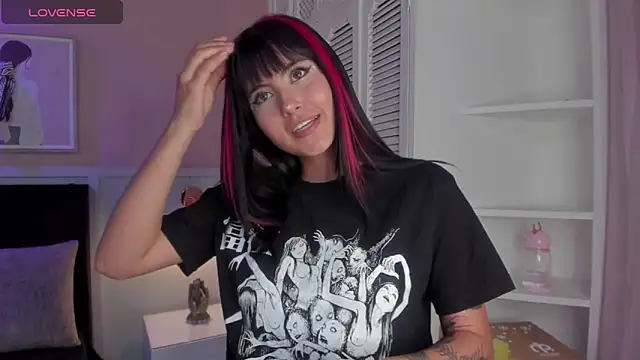 naoko kirino online show from 01/04/25, 06:19