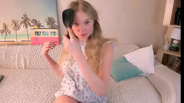 BoysLoveBlondee online show from 03/10/25, 12:04