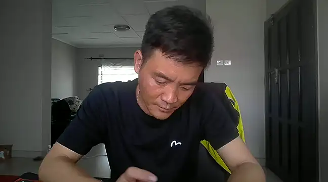 Snapshot of kisstoyousoon2024 chatting on 01/02/25, 01:51 kisstoyousoon2024 online show from 01/02/25, 01:51