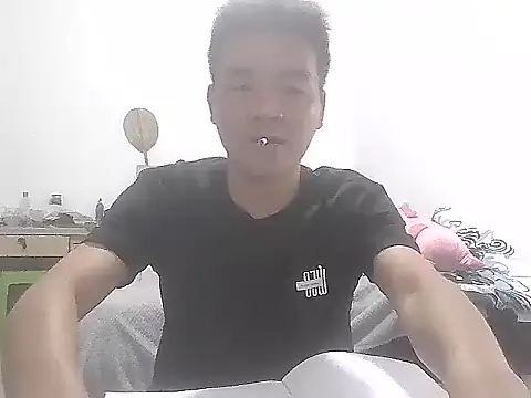 Snapshot of kisstoyousoon2024 chatting on 10/13/25, 07:41 kisstoyousoon2024 online show from 10/13/25, 07:41