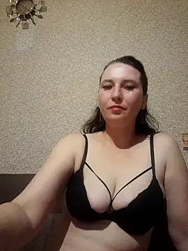 Snapshot of MriaLove31 chatting on 10/02/25, 07:32 MriaLove31 online show from 10/02/25, 07:32